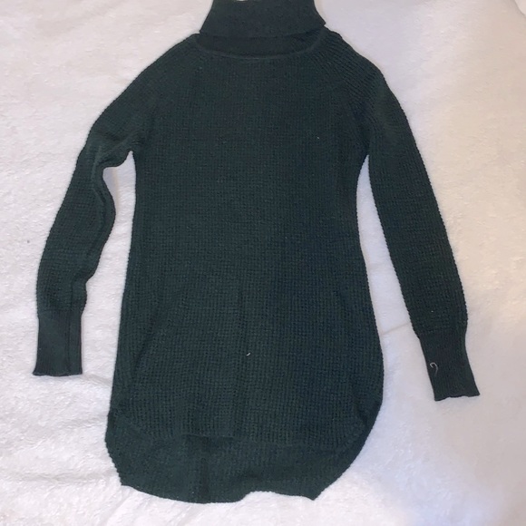 Medium forest green turtleneck - Picture 1 of 4